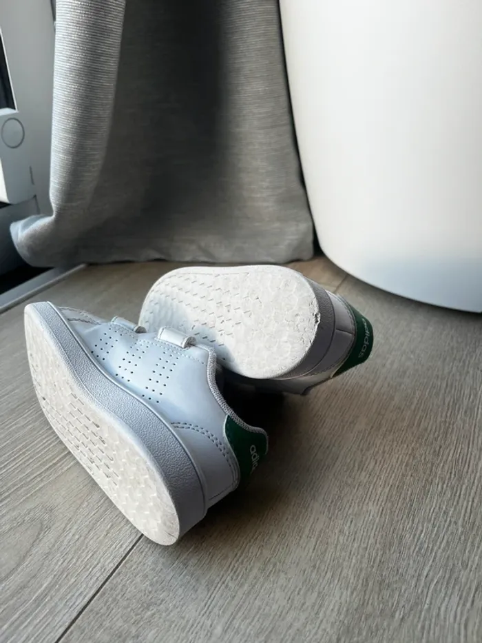 Baskets Adidas 24 - photo numéro 3