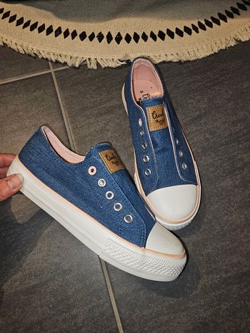 Chaussure fille neuve p34