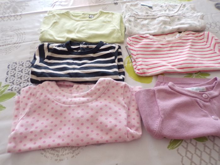 Lot 21 de vetement 6 mois - photo numéro 5