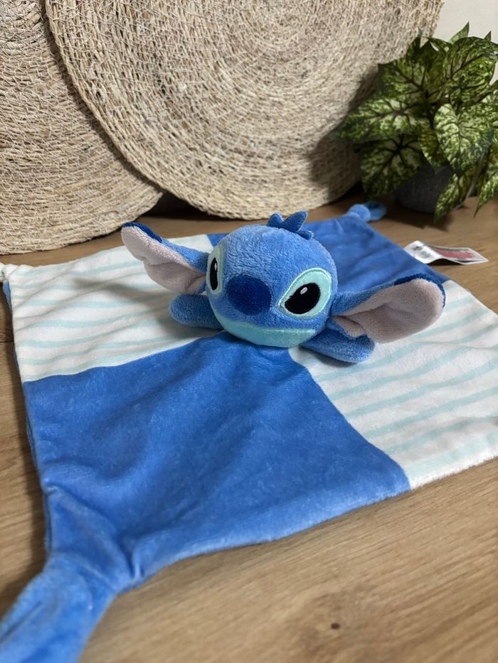 Neuf doudou plat stitch attache sucette Disney baby primark