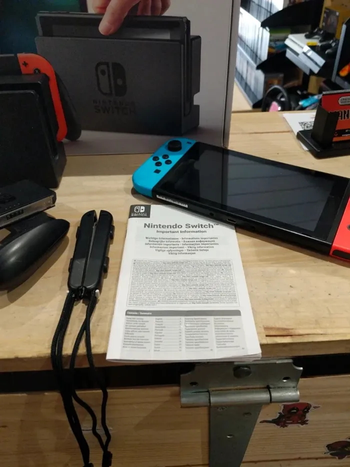Nintendo Switch V1 Rouge & Bleu - photo numéro 5