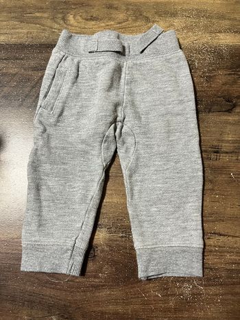 Très jolie pantalon de jogging pour bébé garçon 