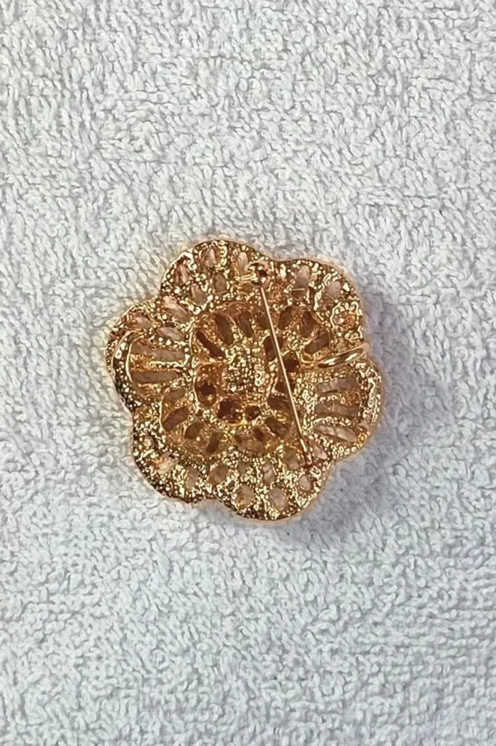 bijou broche / pendentif fleur NEUF - photo numéro 4
