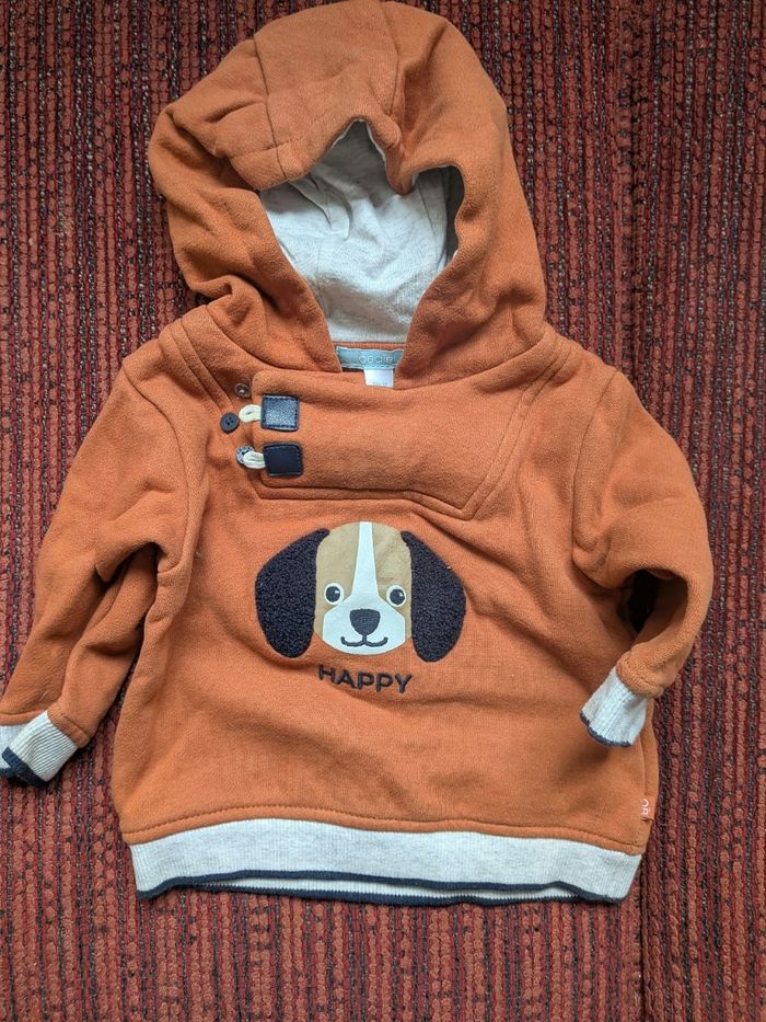 Lot vetements 9 mois (pulls et 1 ensemble pull jogging mickey) - photo numéro 3