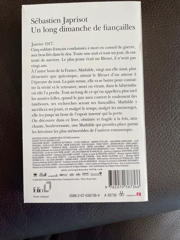 Un long dimanche de fiançaille - photo numéro 2