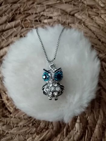 Chaîne argenté pendentif chouette strass