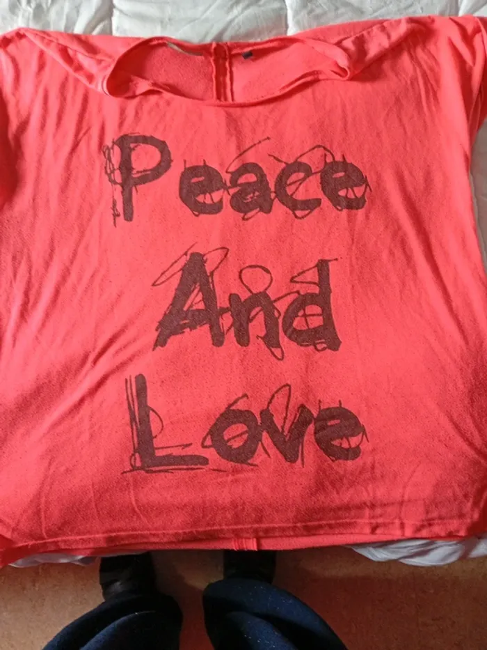 T-shirt taille 50/52 - photo numéro 3