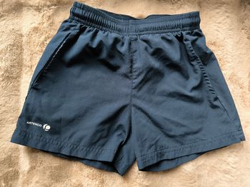 Short garçon Artengo bleu 4 ans très bon état