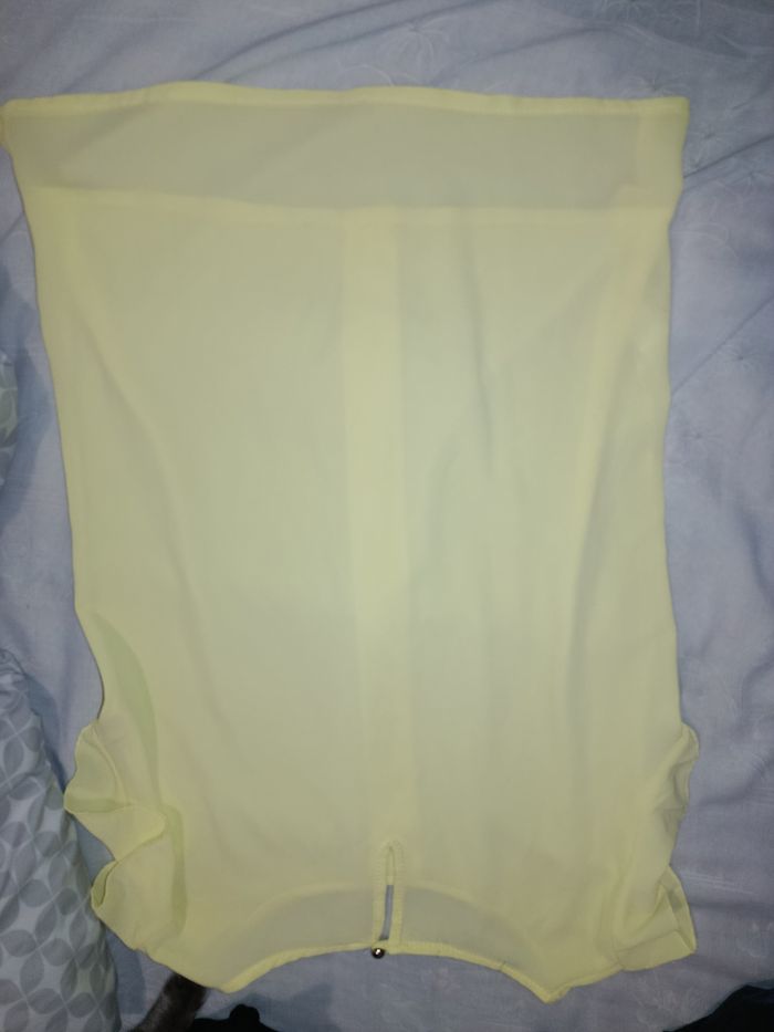 Haut jaune - photo numéro 2