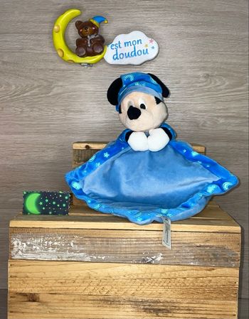 DY99 doudou Mickey Disney