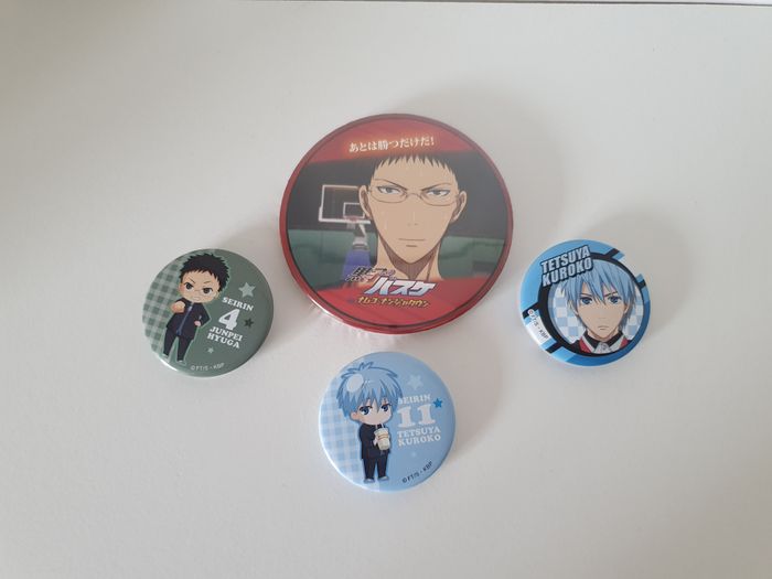 lot de 4 pin's kuruko basket Junpei Hyuga, tetsuya