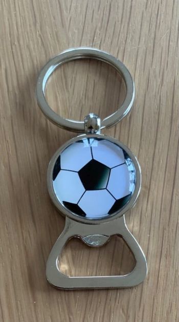 Porte-clés football