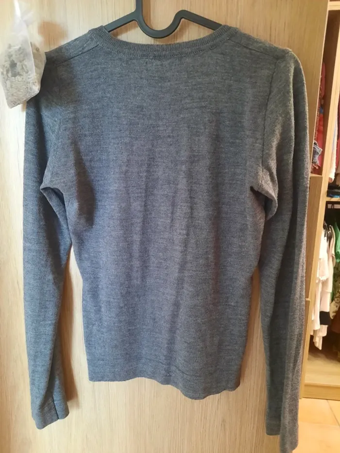 Pull gris - photo numéro 2