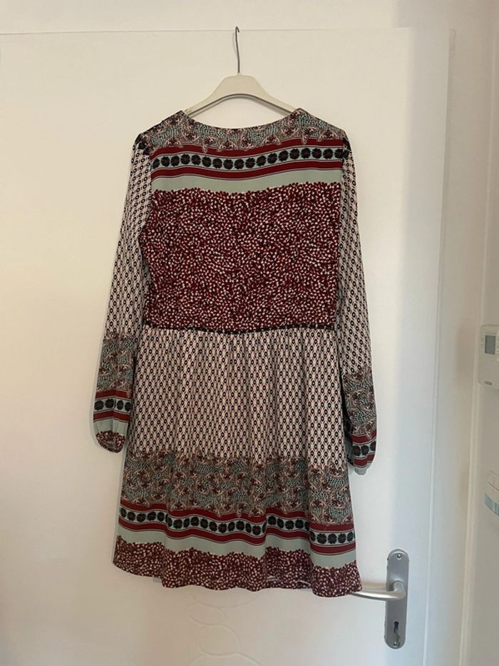 Robe à manches longues col V bas évasé bordeaux noir blanc bleu clair à motifs Deby Debo taille XS - photo numéro 6