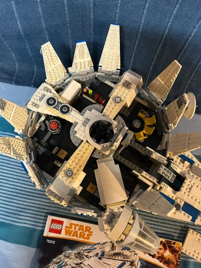Lego 75212 Star Wars Faucon Millenium Sans figurine - photo numéro 4