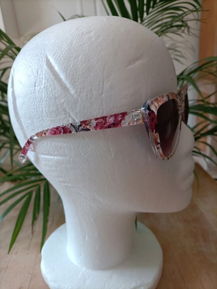 Lunettes de Soleil Vintage fleuries - photo numéro 4