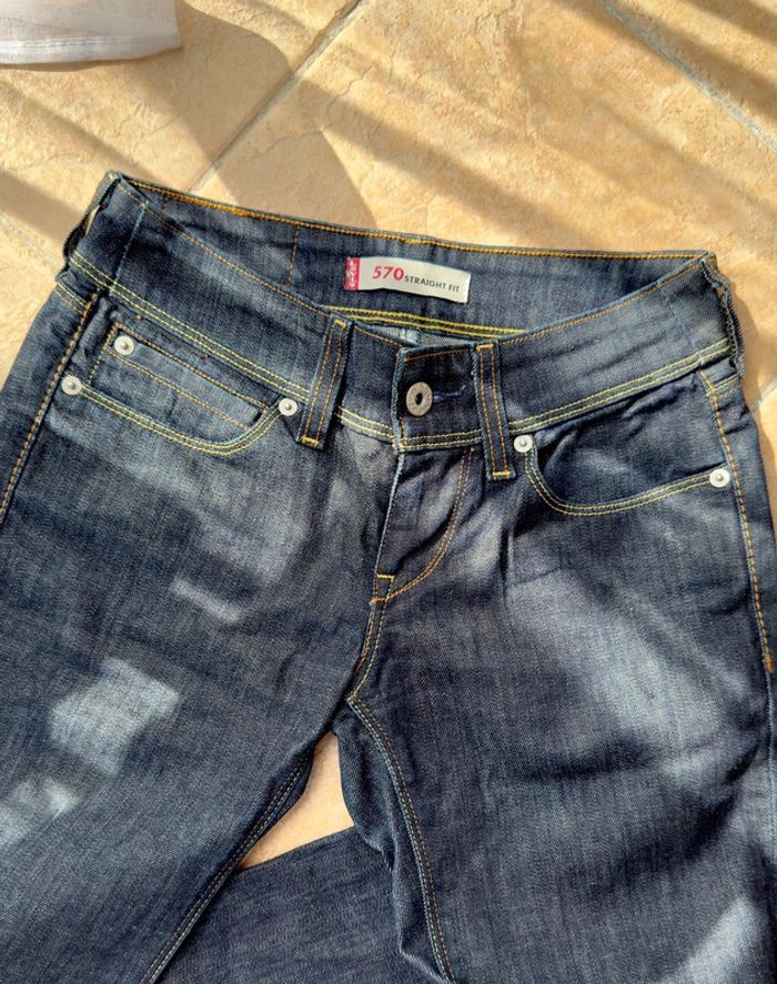 Jeans Levi’s 570 straight Fit taille 34 excellent état - photo numéro 3