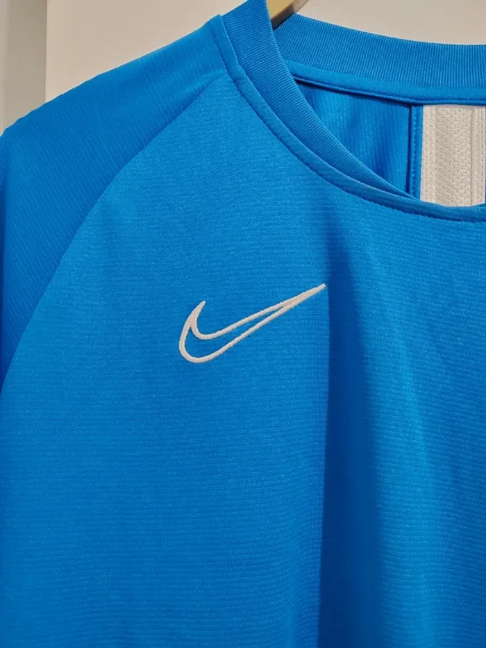 T-shirt sport Nike Dri Fit taille M - photo numéro 2
