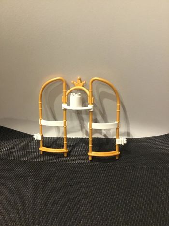 Playmobil lot établi armatures doré avec fixations écurie 6855 pièces détachées