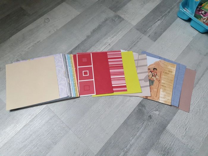 Lot feuilles colorées scrapbooking