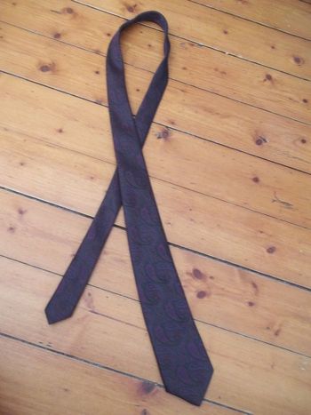Cravate arabesque foncé (Access2)