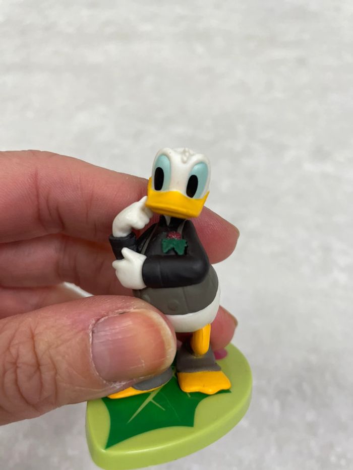 Figurine gatchapon japon Disney Donald de noël - photo numéro 6