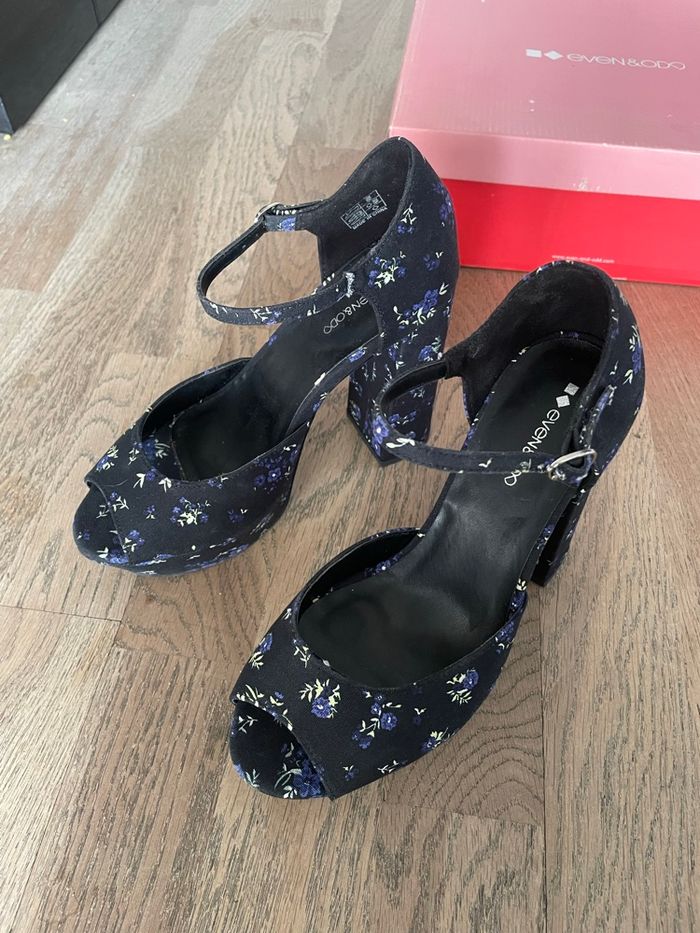 Chaussure a haut talon 37 très bon état - photo numéro 4