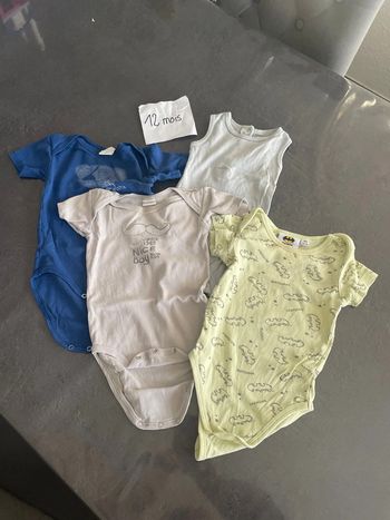 4 body manches courtes