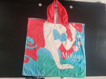 Poncho de bain petite sirène