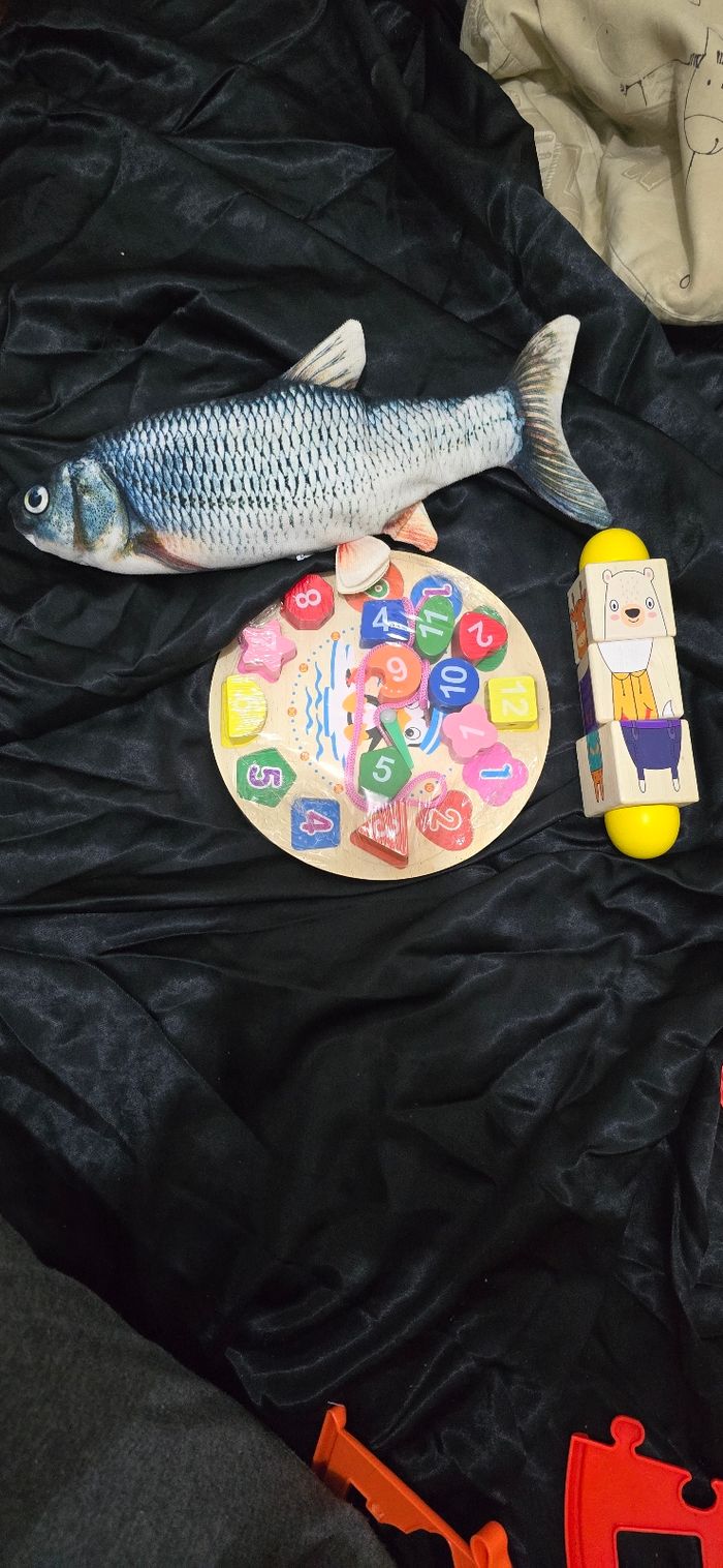 Poisson gigoteur qui tapote et jouets en bois tout neuf - photo numéro 3