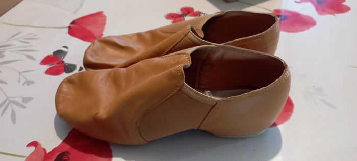 Chaussures de danse, moderne jazz ou twirling - photo numéro 2