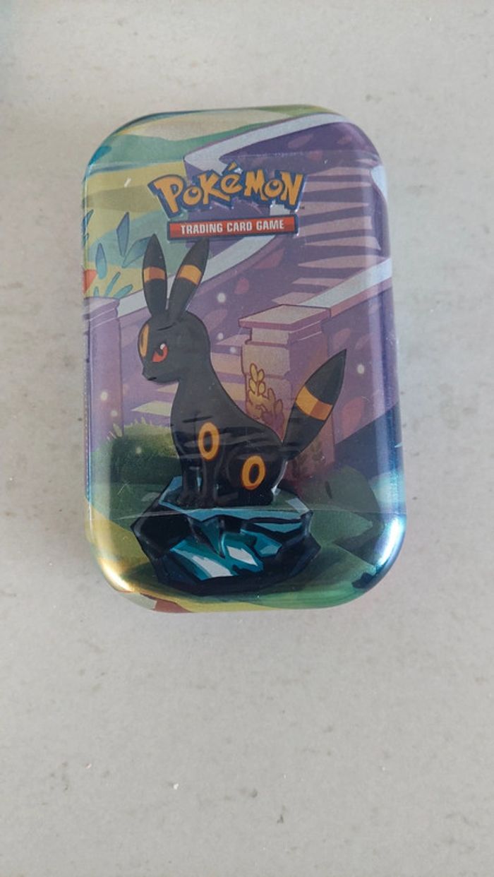 Umbreon mini tin mini boîte pokemon evolutiones prismaticas  evolutions prismatiques