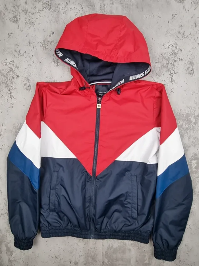 Imperméable Teddy Smith rouge, blanc et bleu – Taille S Homme (taille petit, mesures en photos)