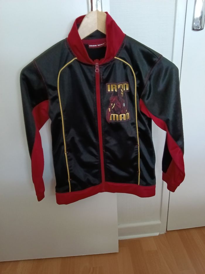 Veste Iron Man noir et multicolore