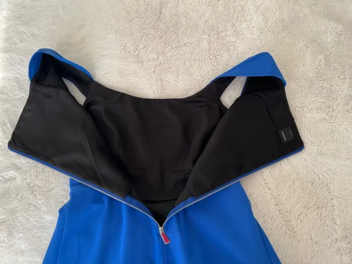 Robe Pinko taille M ou 38 - photo numéro 3