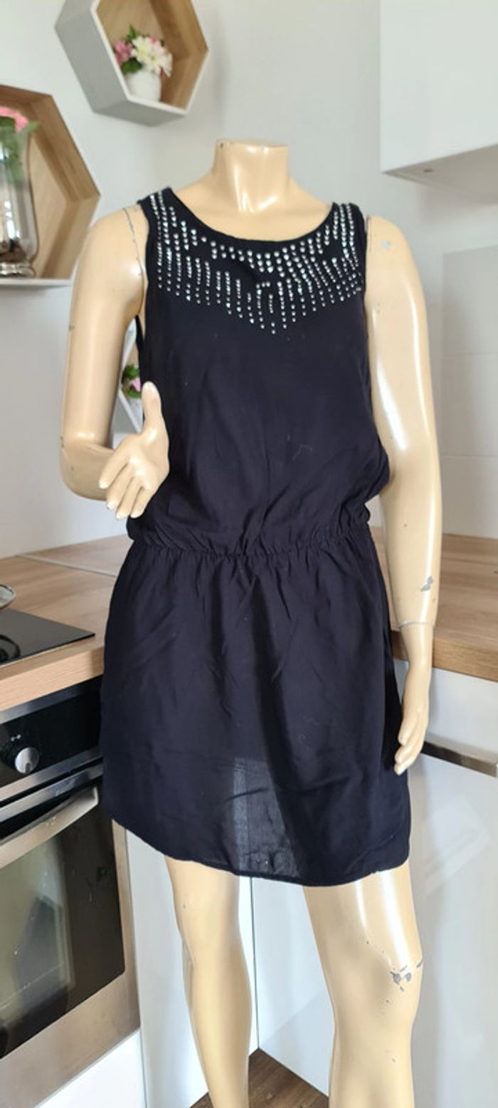 tres jolie tunique noir taille 38