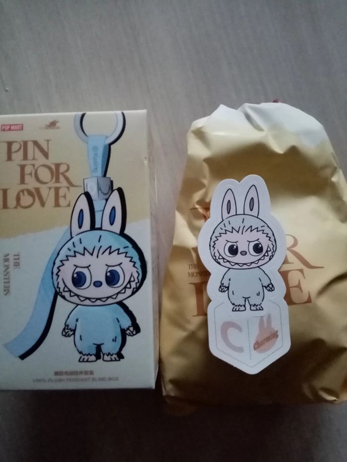 pop mart the monsters labubu pin for love C - photo numéro 2