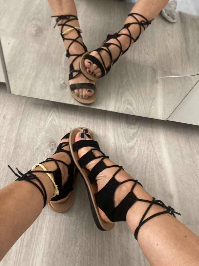 Sandales + chaussettes offertes - photo numéro 3