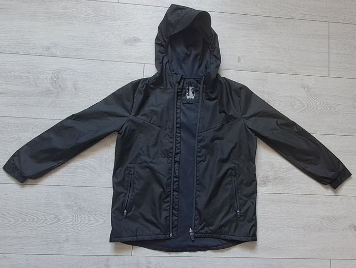 Veste coupe vent noire Kipsta enfants taille 5-6ans