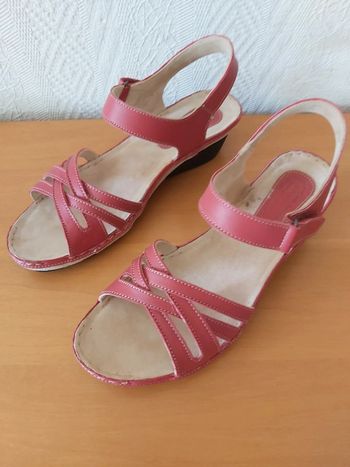 Sandales
