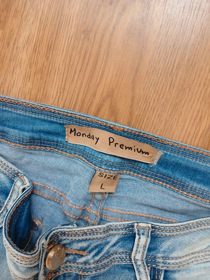 Jeans clair à pailletes Monday Premium taille 38 - photo numéro 4