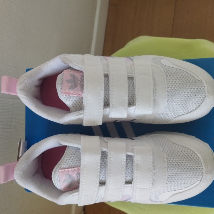 Baskets Adidas Neuve pour fille - photo numéro 10