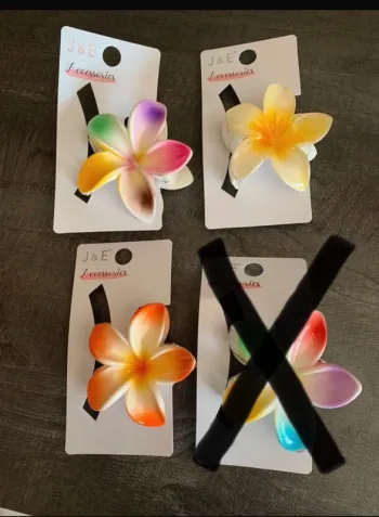 Pinces à cheveux fleurs.