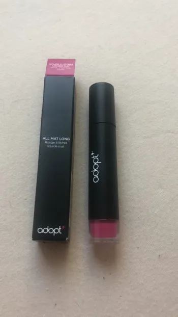 Rouge à lèvre liquide mat fuchsia