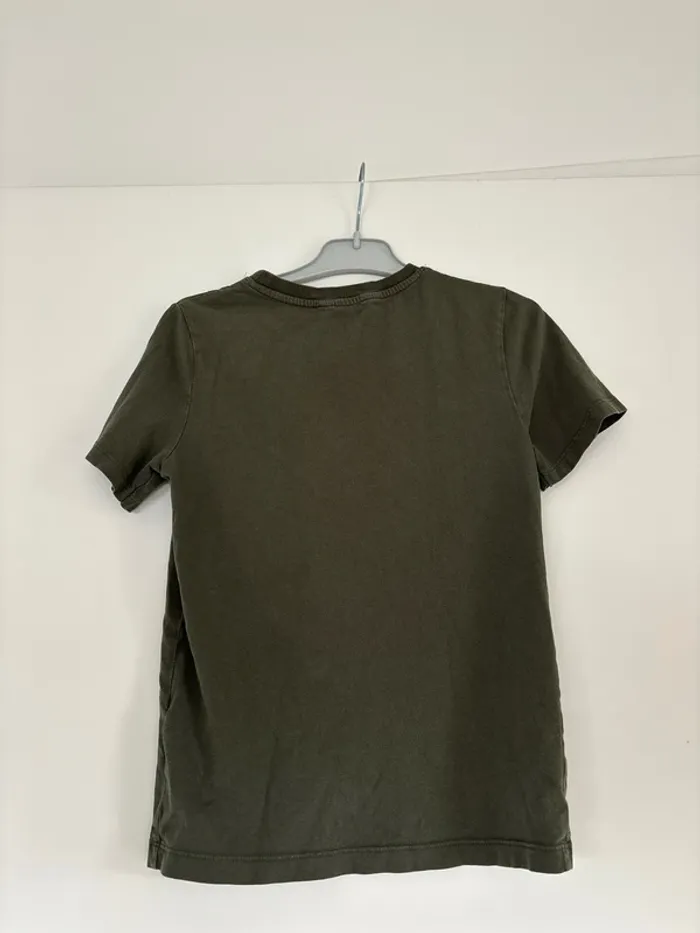 T-shirt H&M dinosaure 8/10 ans 100% coton - photo numéro 3