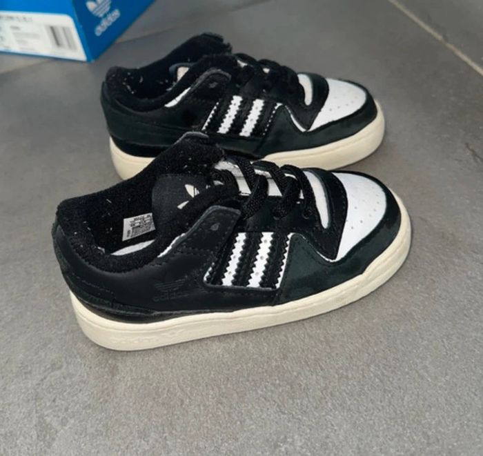 Basket adidas T.22 - photo numéro 4