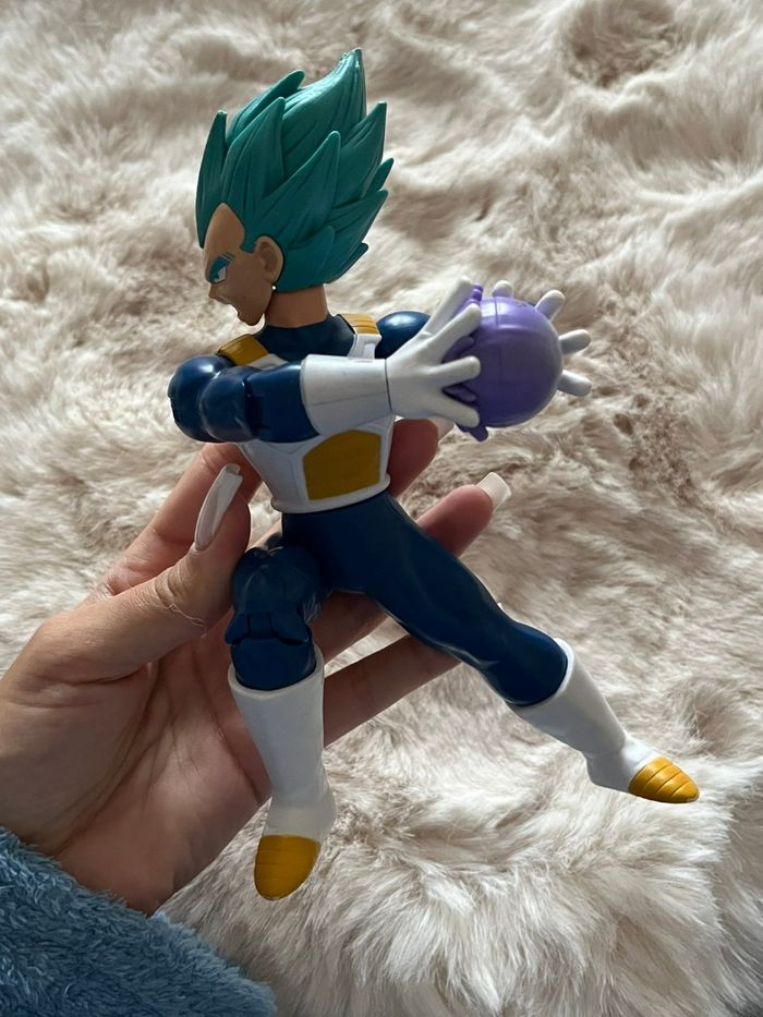 Lot 4 grande Figurine - Dragon Ball, Ben 10, DC Comics & Grojband ! 💥 - photo numéro 2