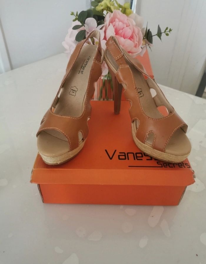 🤎🤍Jolie Paires De Sandales Les Secrets De Vanessa 🤎🤍 - photo numéro 4