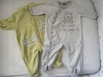 Lot 2 pyjamas