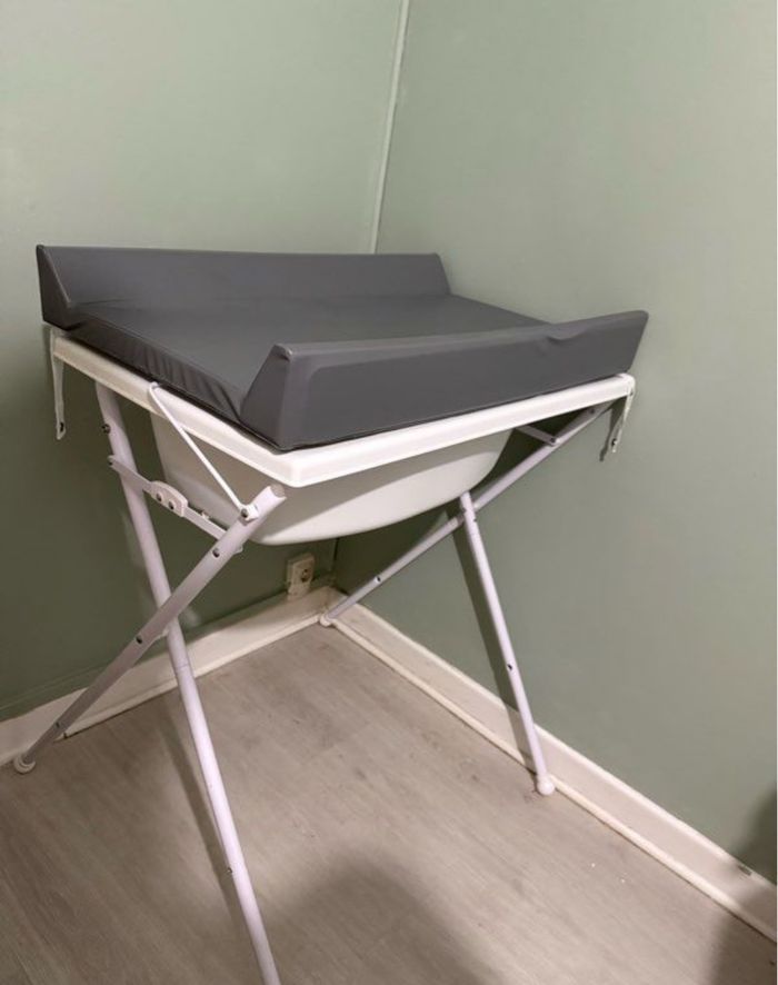 Table à langer baignoire - photo numéro 3